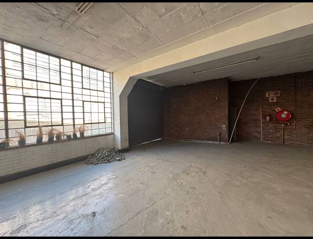 641M² WAREHOUSE TO LET IN WYNBERG